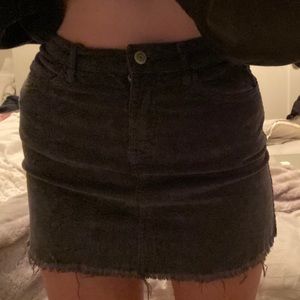 BRANDY MELVILLE navy skirt
